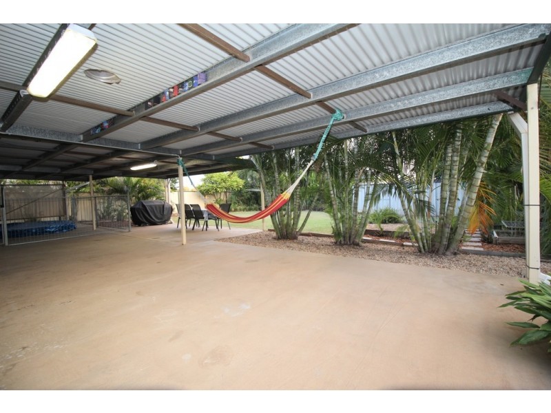 12 Cowan Crescent, Emerald QLD 4720