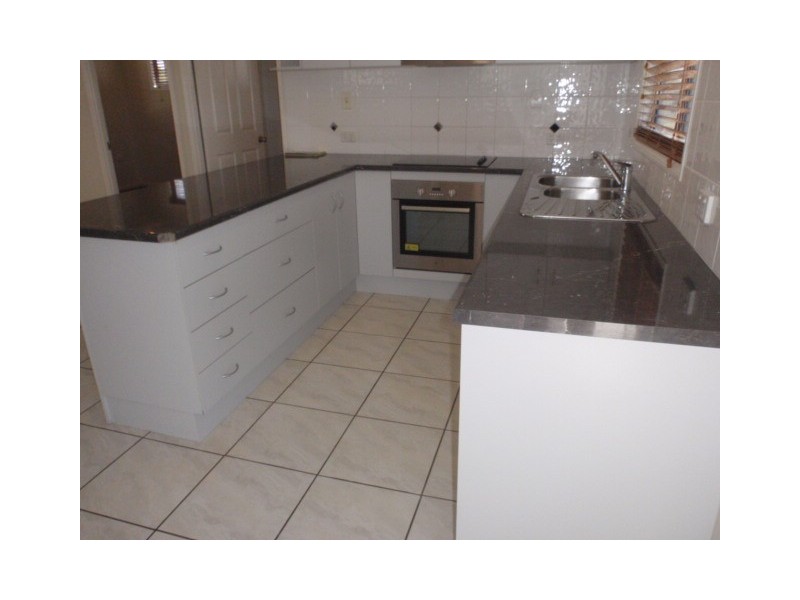 17 Burns Street, Capella QLD 4723