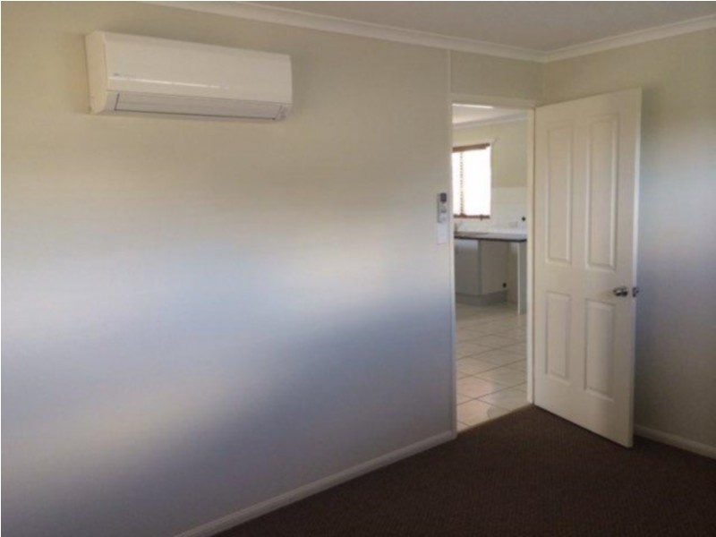 17 Burns Street, Capella QLD 4723