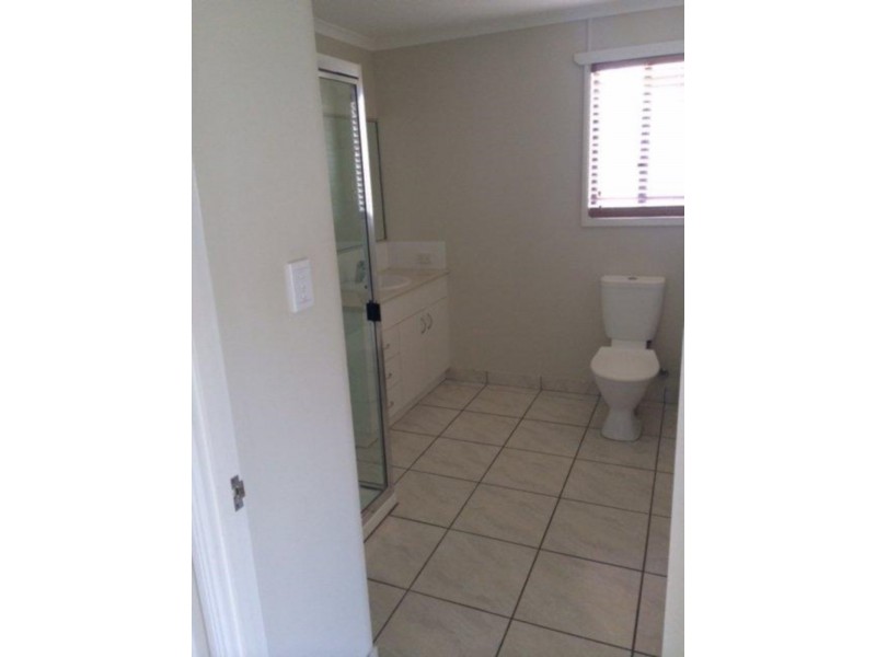 17 Burns Street, Capella QLD 4723