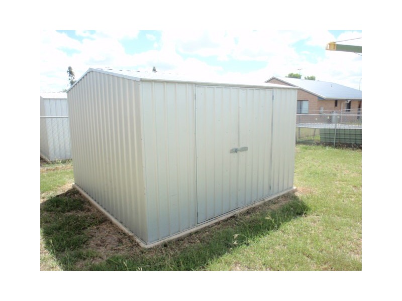 17 Burns Street, Capella QLD 4723