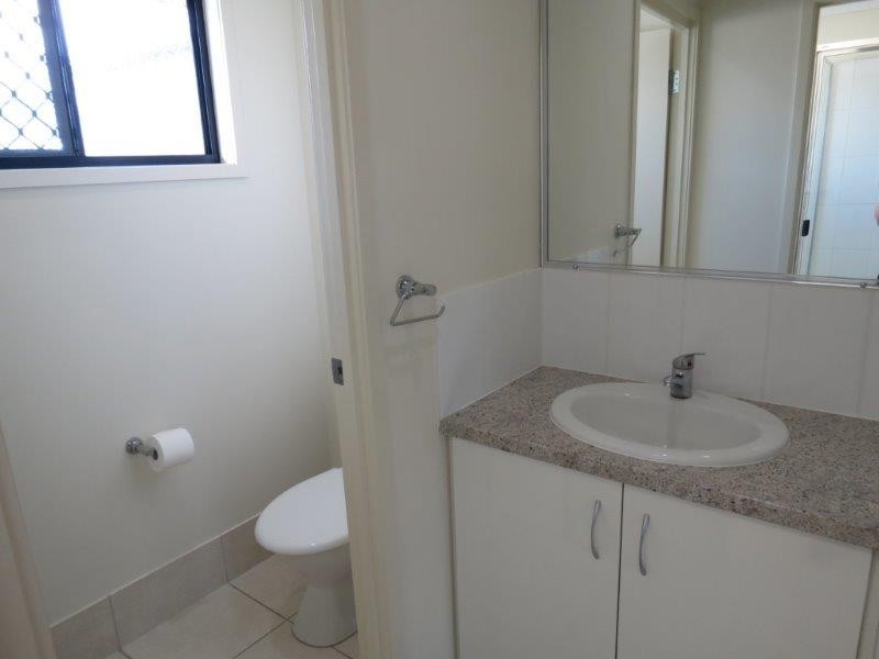 5 Easton Street, Emerald QLD 4720
