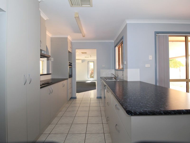 15 White Street, Emerald QLD 4720