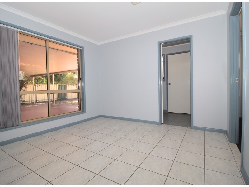 15 White Street, Emerald QLD 4720