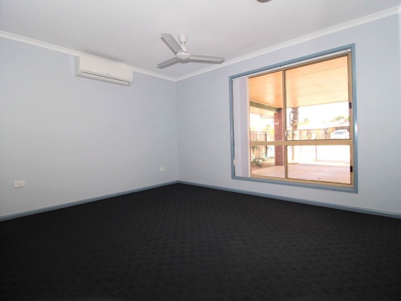 15 White Street, Emerald QLD 4720