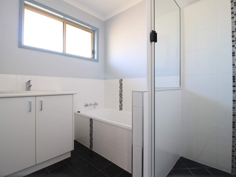 15 White Street, Emerald QLD 4720