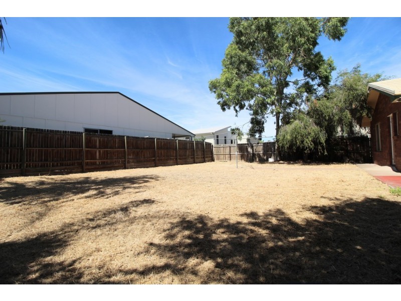 15 White Street, Emerald QLD 4720