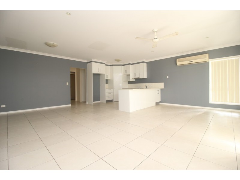 7 Glovar Street, Emerald QLD 4720