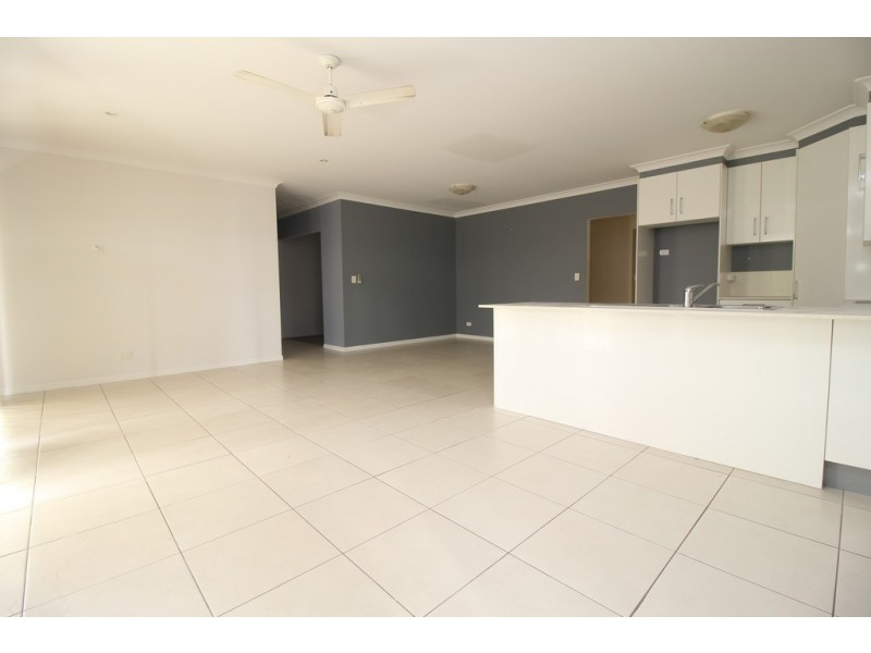 7 Glovar Street, Emerald QLD 4720