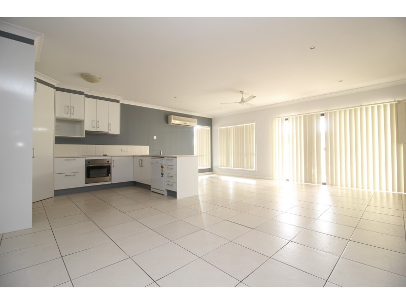 7 Glovar Street, Emerald QLD 4720