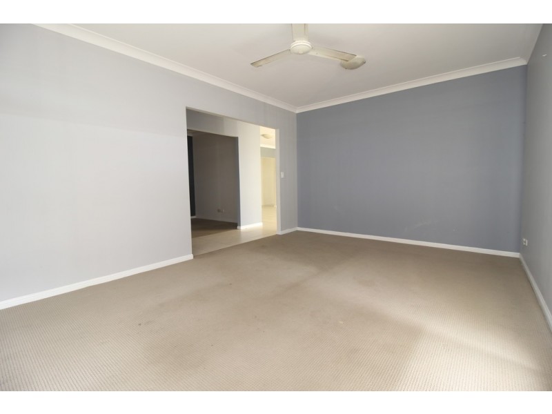 7 Glovar Street, Emerald QLD 4720