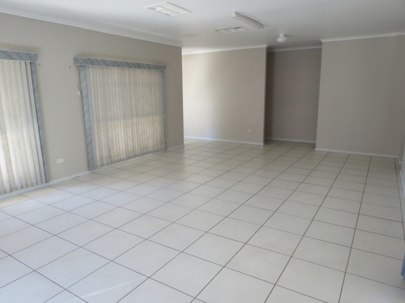 13 Barry Street, Emerald QLD 4720