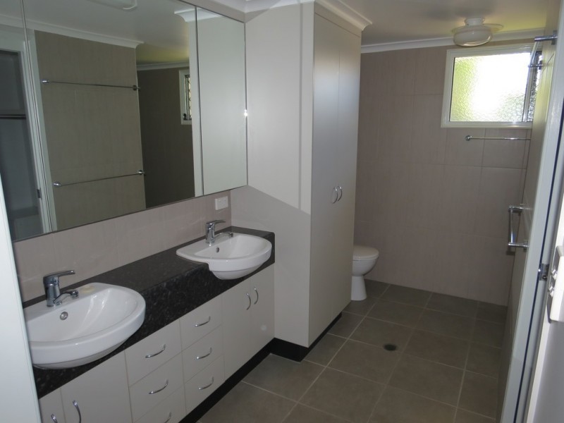 13 Barry Street, Emerald QLD 4720