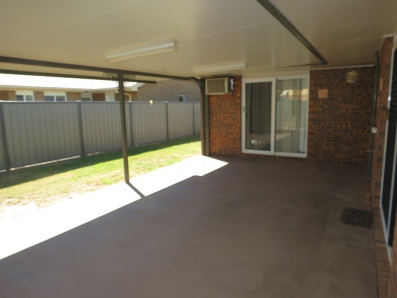 13 Barry Street, Emerald QLD 4720