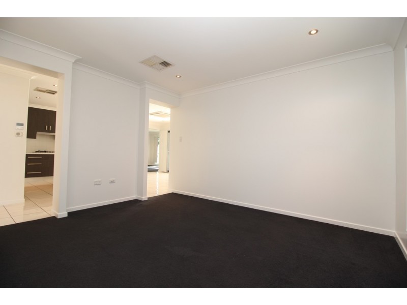 3 Charlton Street, Emerald QLD 4720