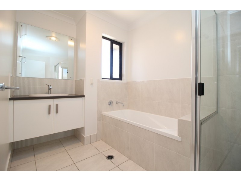 3 Charlton Street, Emerald QLD 4720