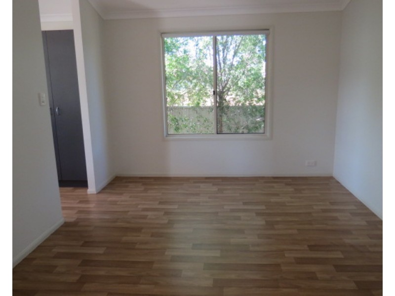 4/47 Gray Street, Emerald QLD 4720