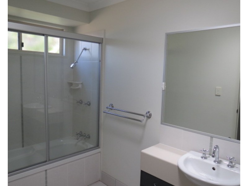 4/47 Gray Street, Emerald QLD 4720