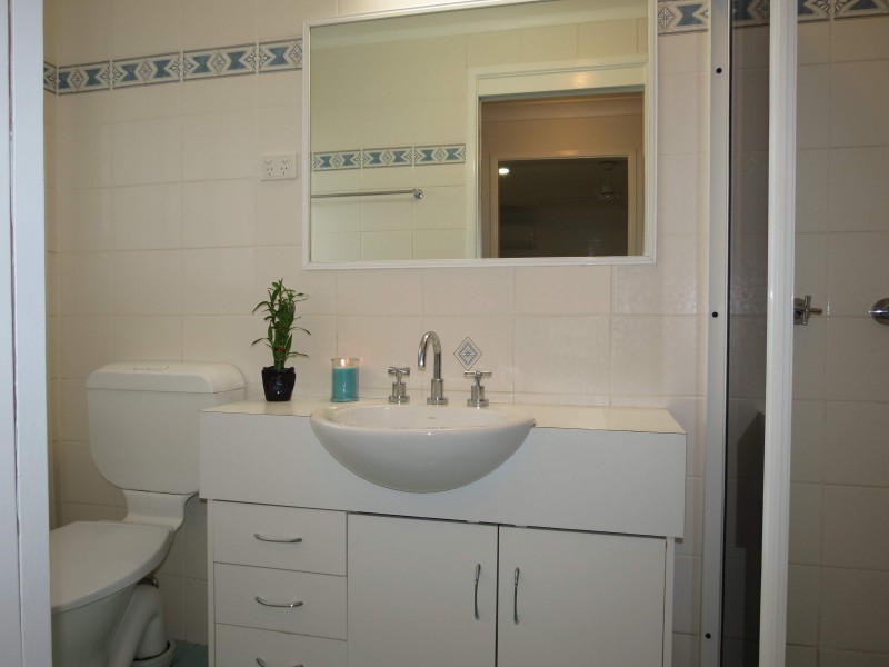 9 Smith Place, Emerald QLD 4720