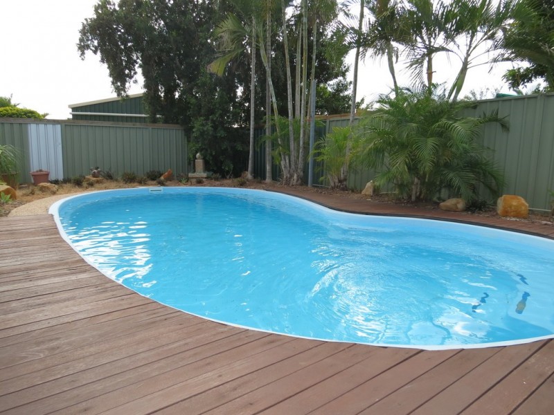 9 Smith Place, Emerald QLD 4720