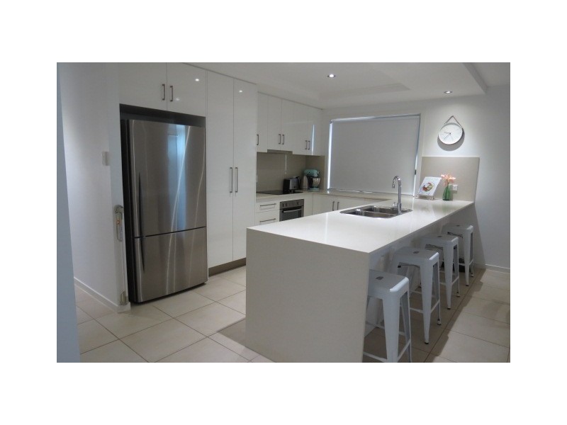 65 Canterbury Road, Emerald QLD 4720