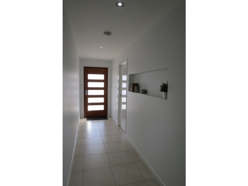 65 Canterbury Road, Emerald QLD 4720