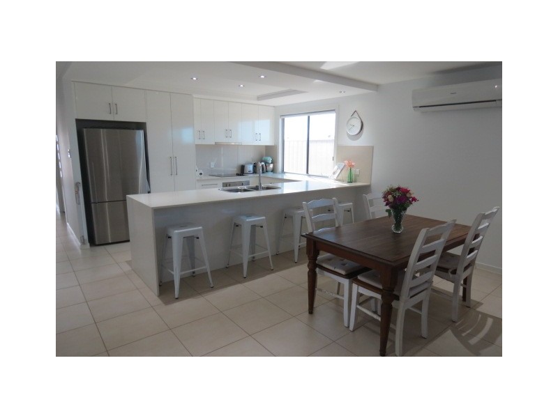 65 Canterbury Road, Emerald QLD 4720