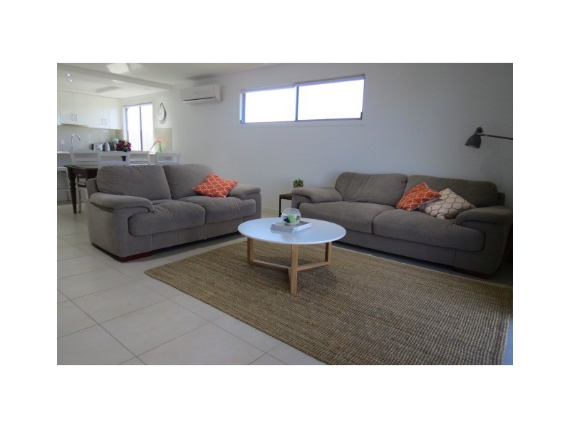 65 Canterbury Road, Emerald QLD 4720