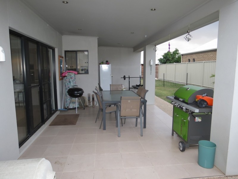 10 Desgrand Street, Emerald QLD 4720