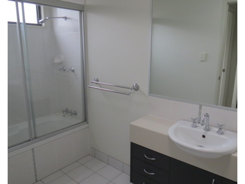 9/47 Gray Street, Emerald QLD 4720
