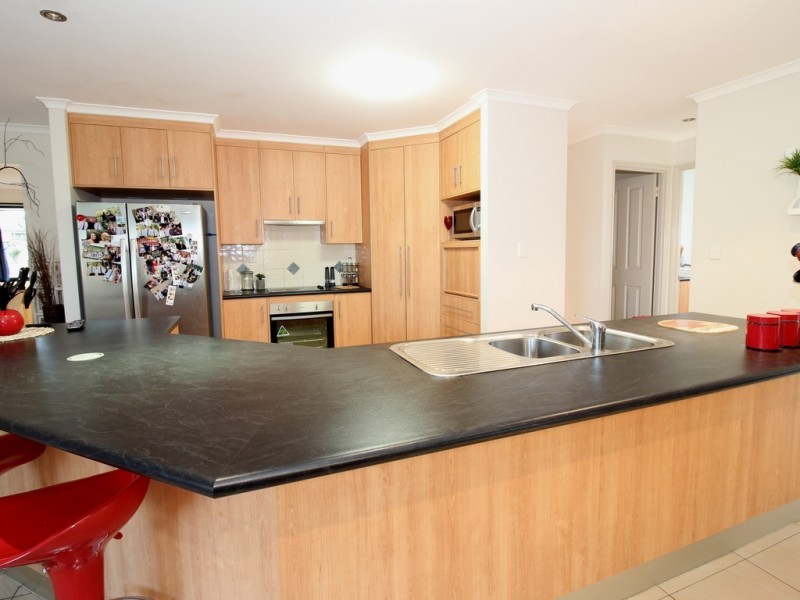 11 Chandon Court, Emerald QLD 4720