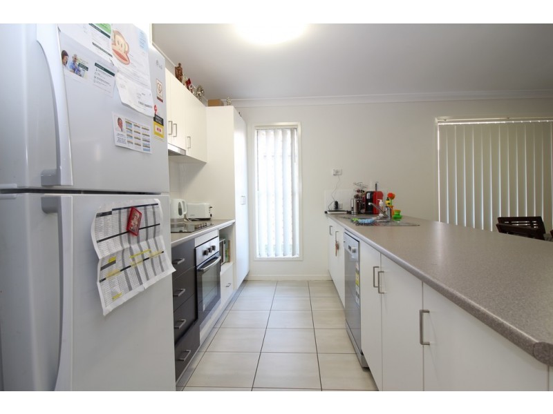 11 Lightening Street, Emerald QLD 4720