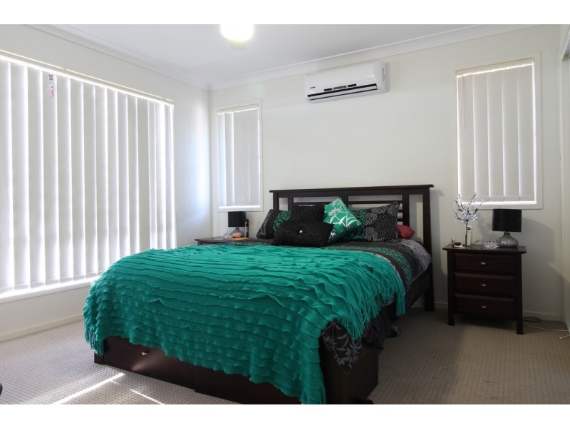 11 Lightening Street, Emerald QLD 4720