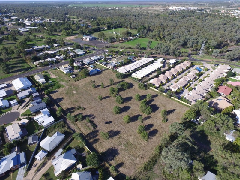 11 Roberts Street, Emerald QLD 4720