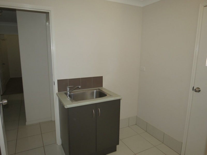 49 Loch Street, Emerald QLD 4720