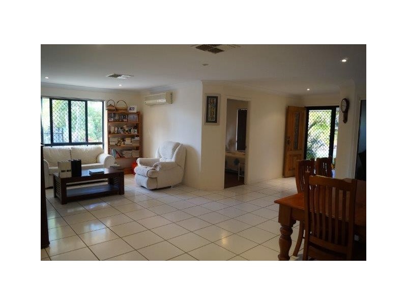 21 Dodd Drive, Emerald QLD 4720