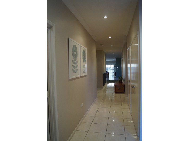 13A Mooney Cres, Emerald QLD 4720