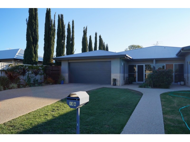 13A Mooney Cres, Emerald QLD 4720