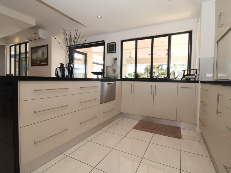 19 Saville Street, Emerald QLD 4720