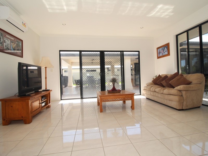 19 Saville Street, Emerald QLD 4720