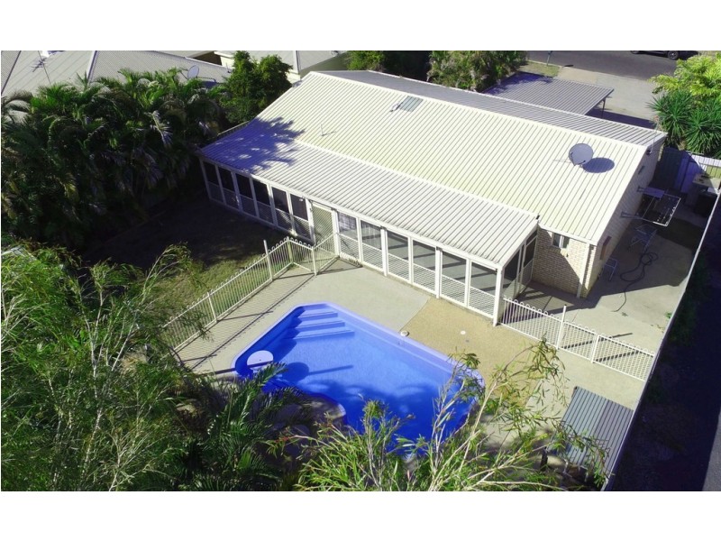 11 Jacqueline Drive, Emerald QLD 4720