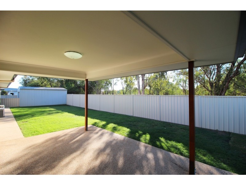 24A Cook Close, Emerald QLD 4720