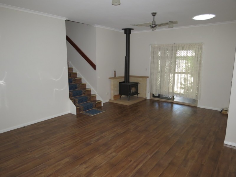 6 Andrea Place, Emerald QLD 4720