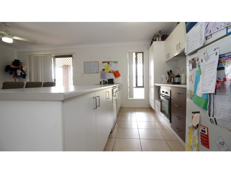 17 Scenic Drive, Emerald QLD 4720