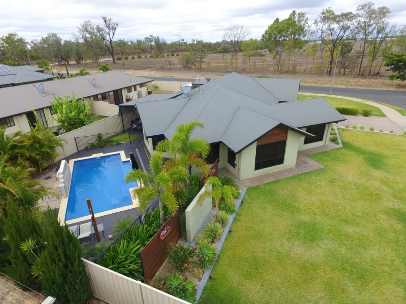 2 Vine Street, Emerald QLD 4720