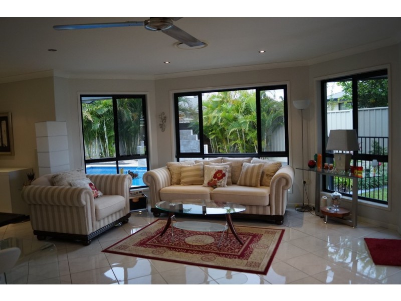 2 Vine Street, Emerald QLD 4720