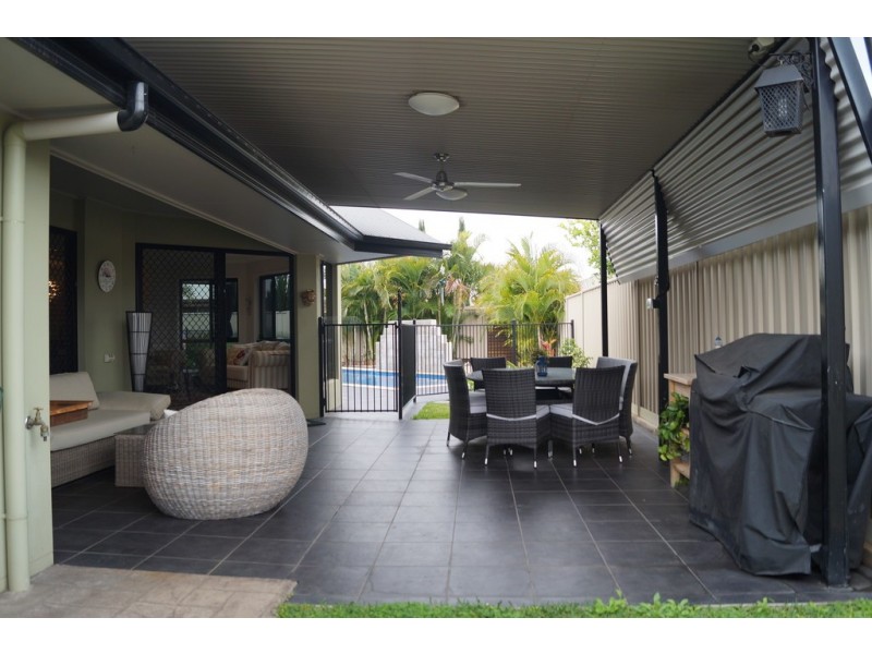 2 Vine Street, Emerald QLD 4720