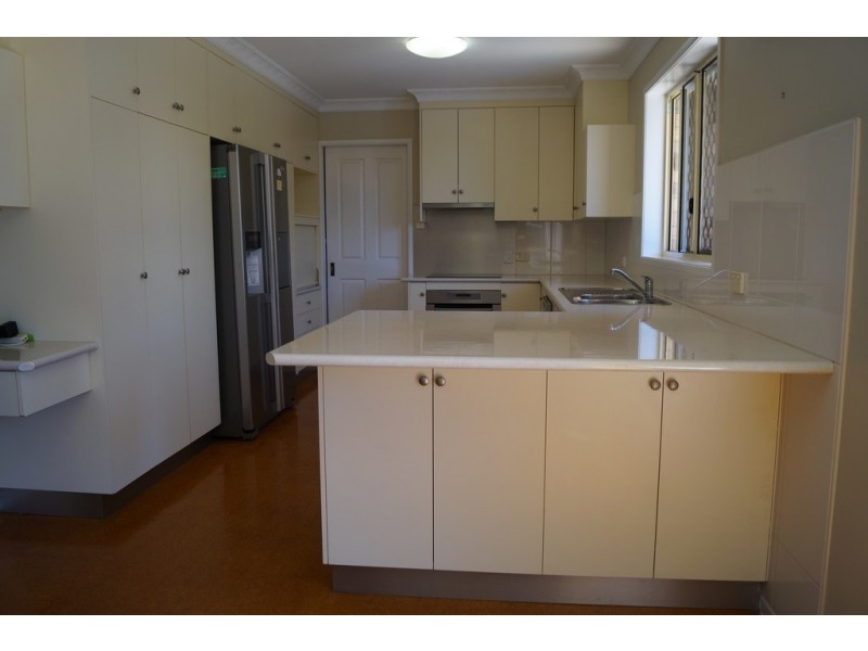 24 Whitchurch Street, Emerald QLD 4720