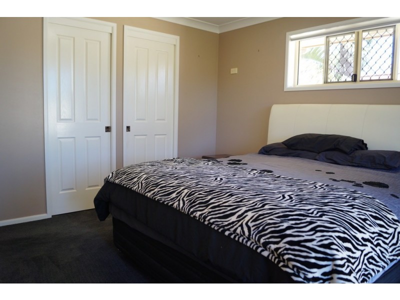 24 Whitchurch Street, Emerald QLD 4720