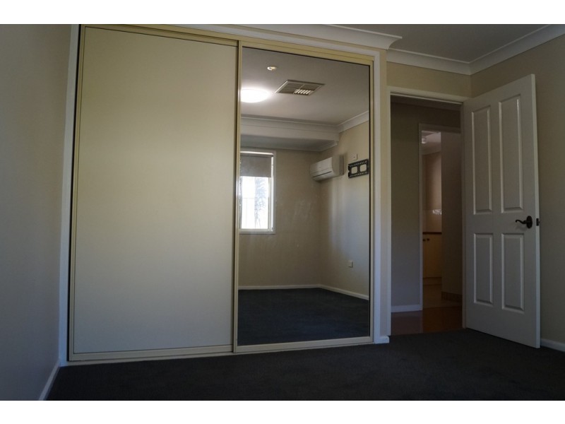 24 Whitchurch Street, Emerald QLD 4720